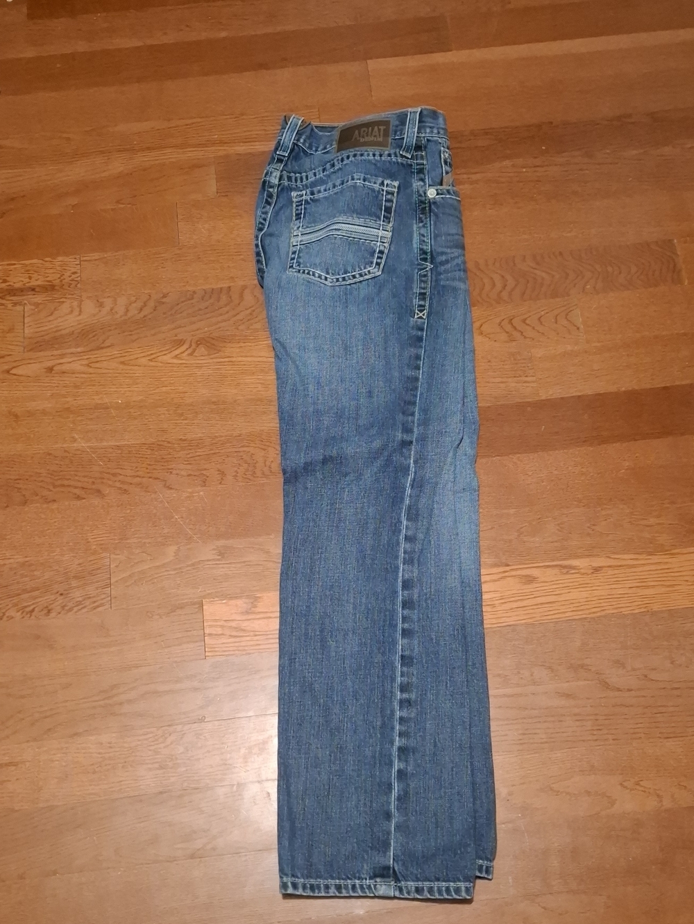 Ariat Men's Medium Wash Straight-Leg Jeans
